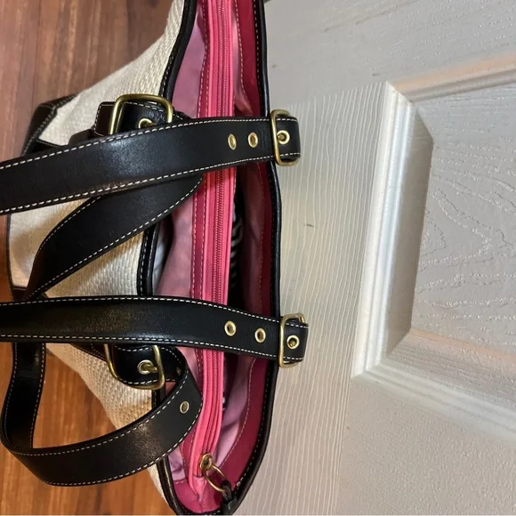 Coach Medium Tote - Picture 9 of 13